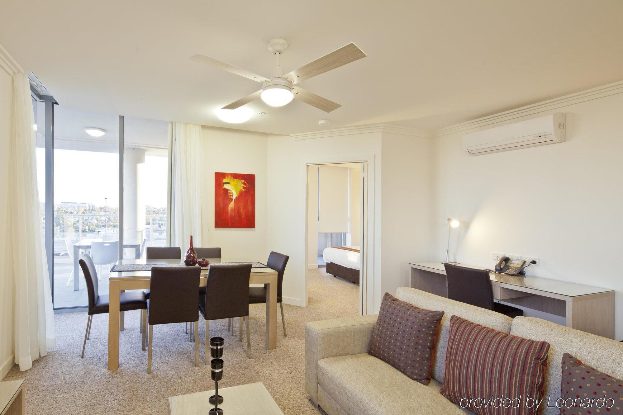 เควสต์ เซาท์บริสเบน Aparthotel ห้อง รูปภาพ