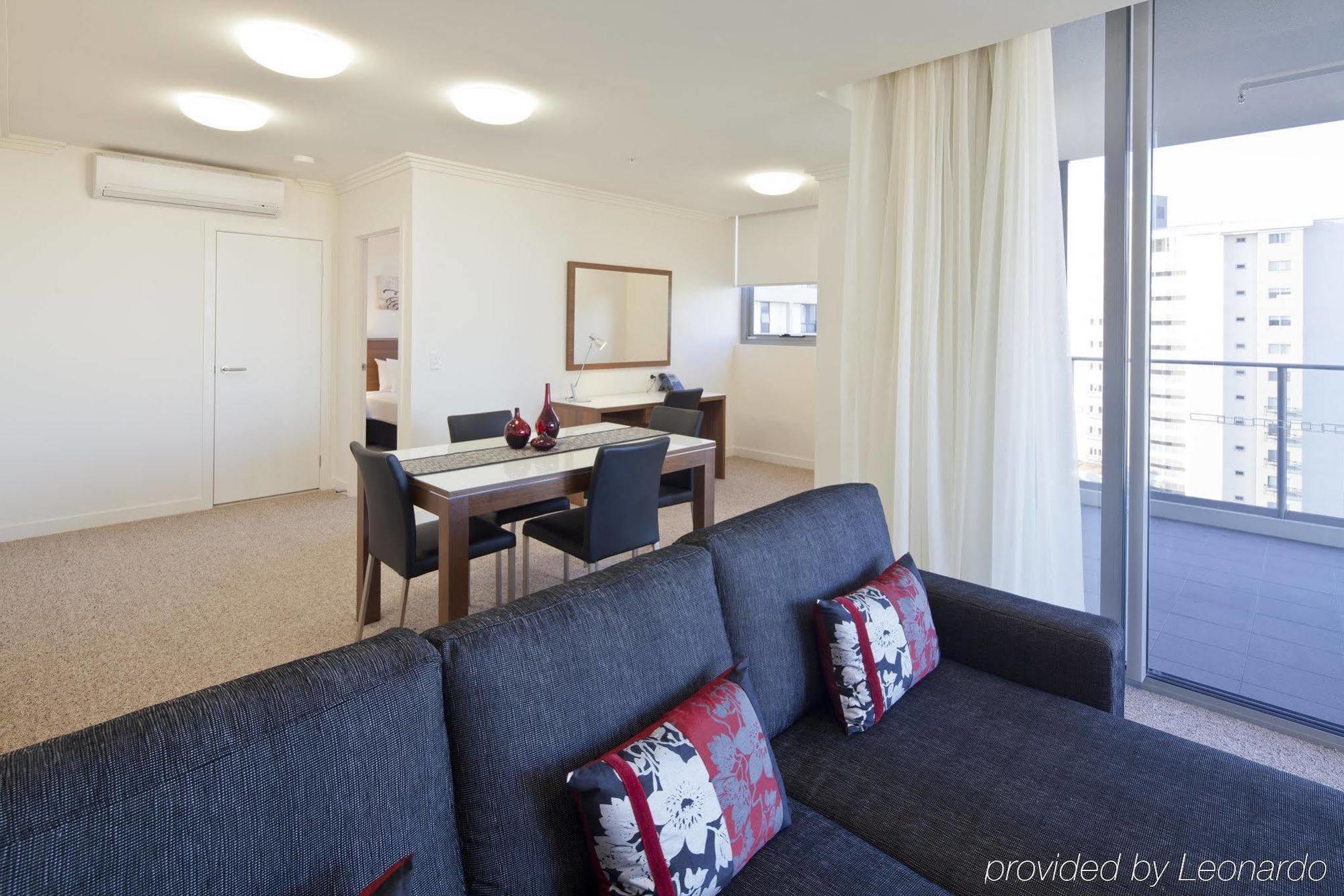 เควสต์ เซาท์บริสเบน Aparthotel ห้อง รูปภาพ